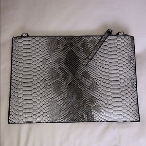 New black & White clutch